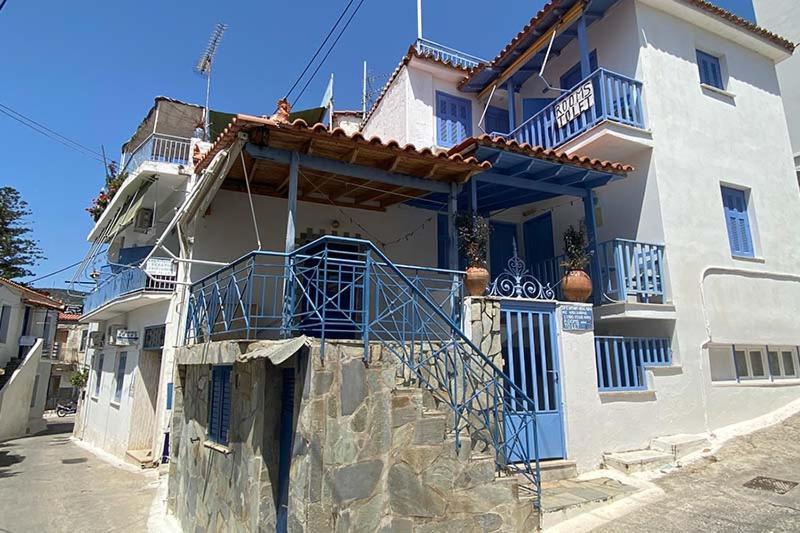 Nikos Rooms And Studios Poros Town Exterior photo